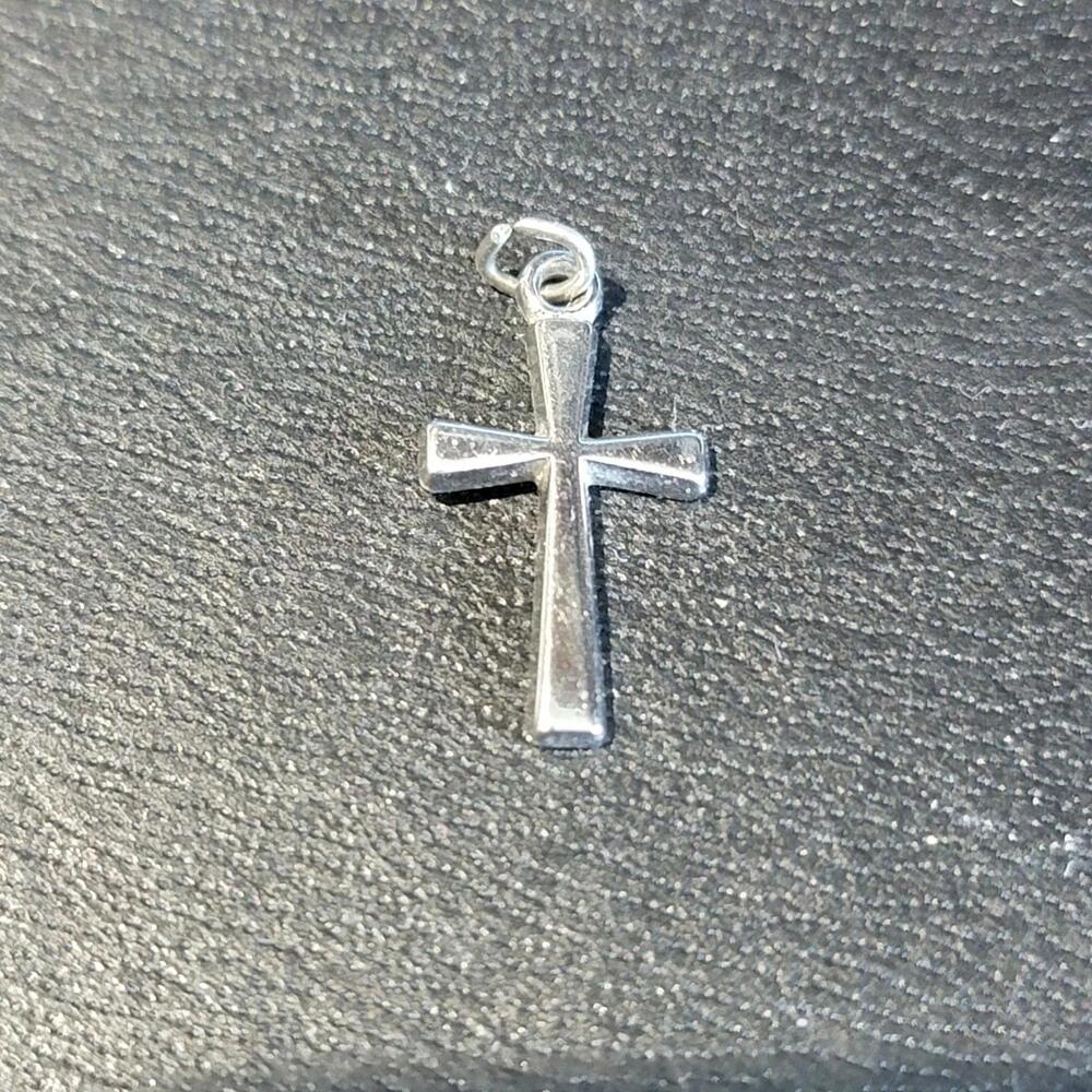 Vintage Avanti Sterling 925 Simple Religious Christian Cross Pendant 1'' .62G